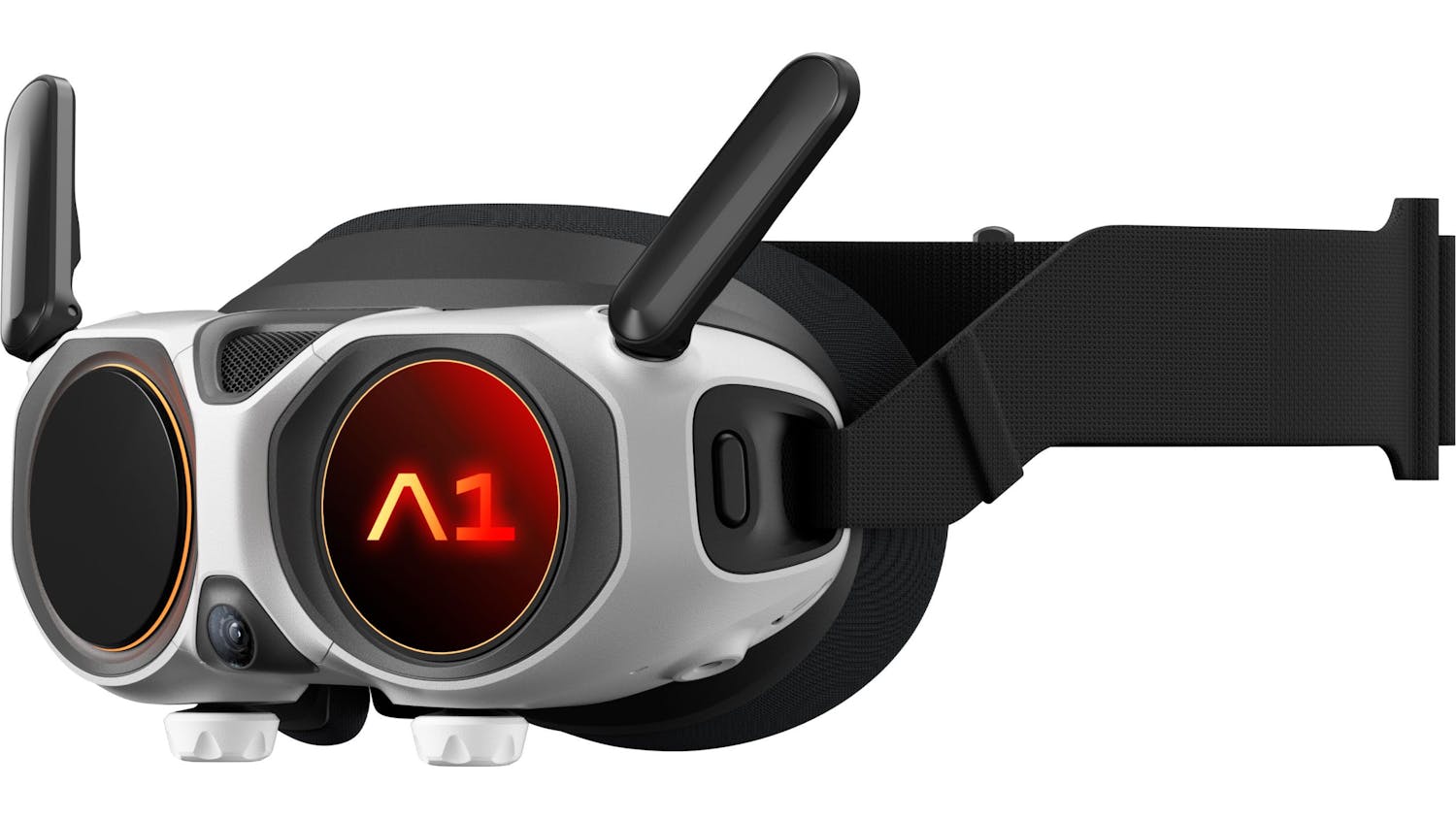 Kig ud af cockpittet: Gennem medfølgende briller ser du verden fra dronens perspektiv. Du kan se i alle retninger ved at dreje hovedet. Kig ud af cockpittet: Gennem medfølgende briller ser du verden fra dronens perspektiv. Du kan se i alle retninger ved at dreje hovedet.